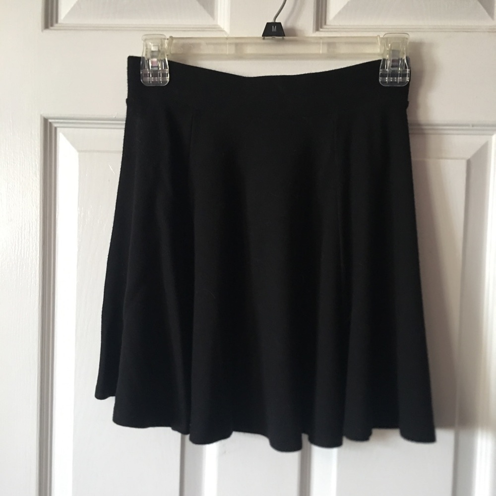 Black skater skirt